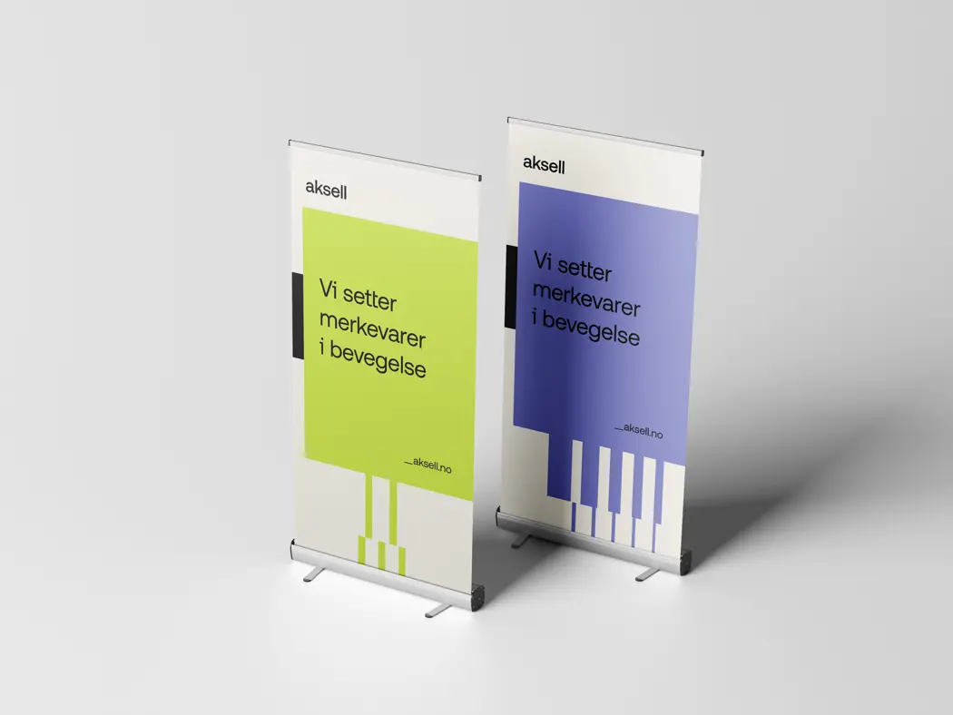 Free Roll Up Mockup 4